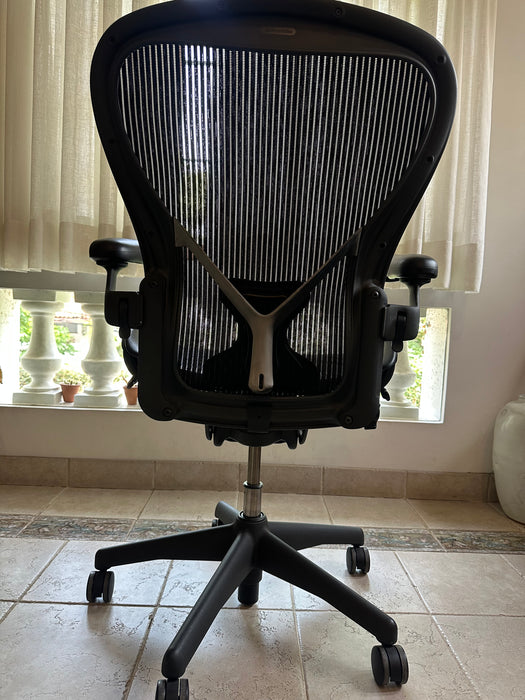 Cadeira "Aeron C" – Herman Miller