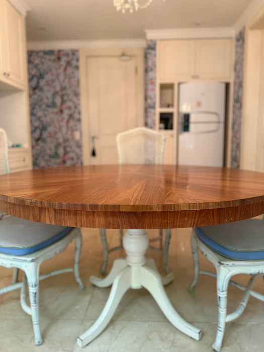 Mesa de Jantar Redonda
