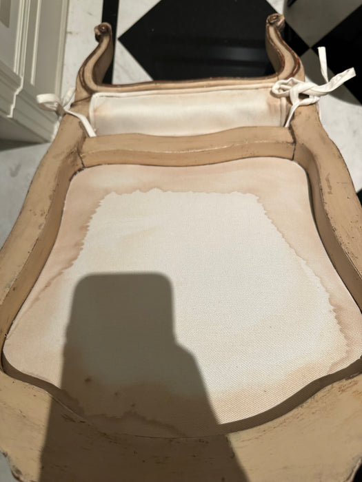 Cadeira Clássica Baixa