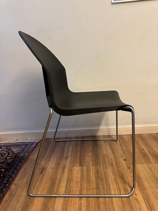 Cadeira Empilhável "Troy" Preta – Marcel Wanders para Magis