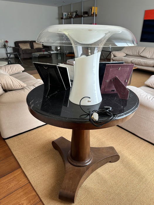 Mesa Lateral em Madeira com Tampo de Mármore