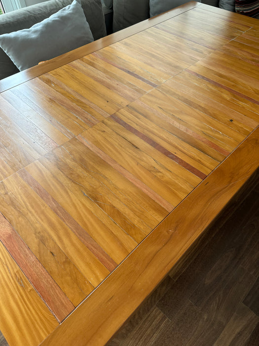 Mesa de Jantar “Nelson” com 6 Cadeiras “Atibaia” – Paulo Alves