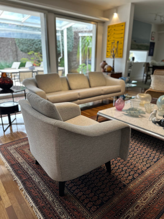 Conjunto de Poltrona e Sofá "Curva" - Adquirido loja Arquivo Vivo