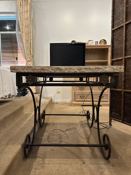 Mesa de Ferro com Tampo em Mármore - Armando Cerello