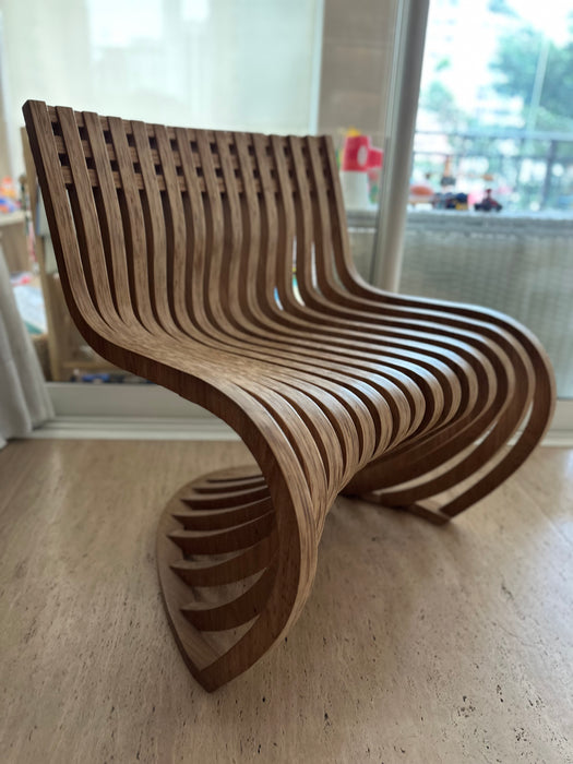 Poltrona “Pantosh” – Lattoog