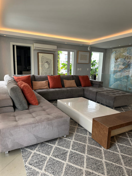 Mesa/ Banco em Couro de Croco com Rodízios