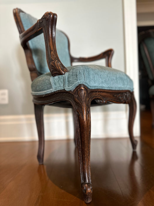 Par de Poltronas Luís XV – Basile Antiquário