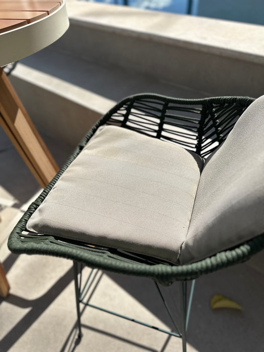 Mesa Bistrô “Cocar” com 2 Banquetas – Líder Interiores