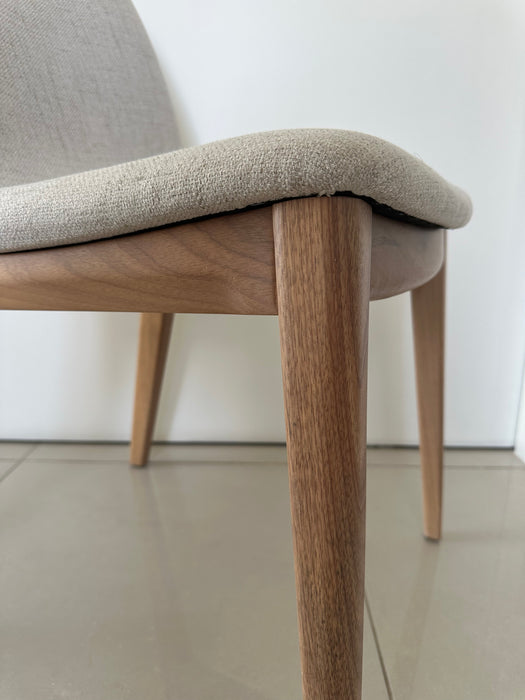 Conjunto de 10 Cadeiras “Sinuous” – Delucci