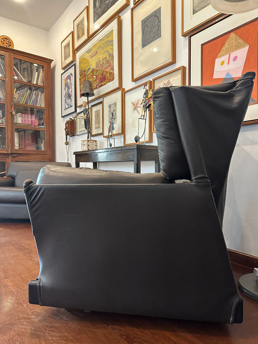 Poltrona “Viola D’Amore” em Couro – Piero di Martini para Cassina