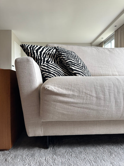 Sofá com Pufe e Aparador – Micasa / Marcenaria (aparador)