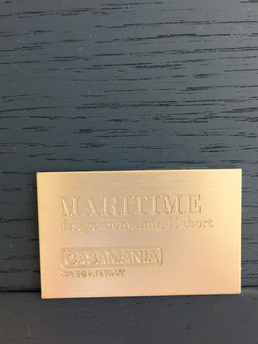Cadeira “Maritime” em Laca Azul – Benjamin Hubert para Casamania