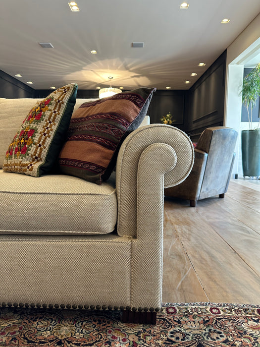 Sofá "Chanel" de 3 Lugares – Paschoal Ambrósio