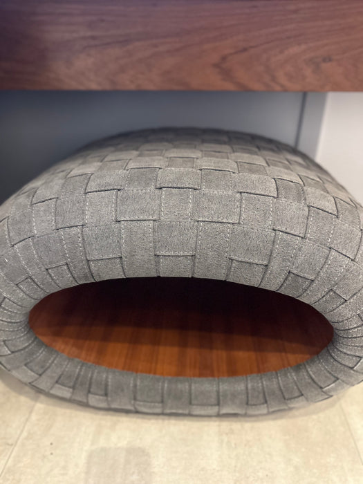 Par de Pufes "Cheig" com Tiras em Lona – Jader Almeida