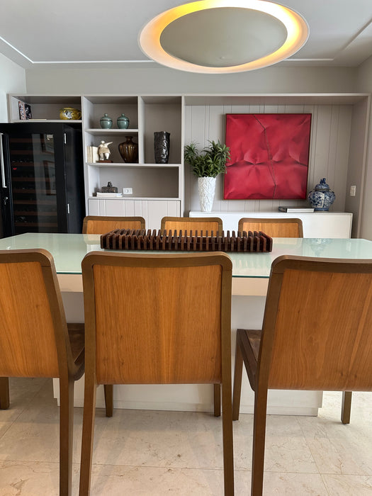 Mesa de Jantar em Laca e Tampo Vidro