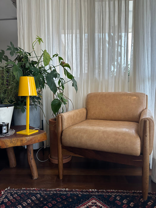 Poltrona "Tripoli" em Couro - Desmobilia