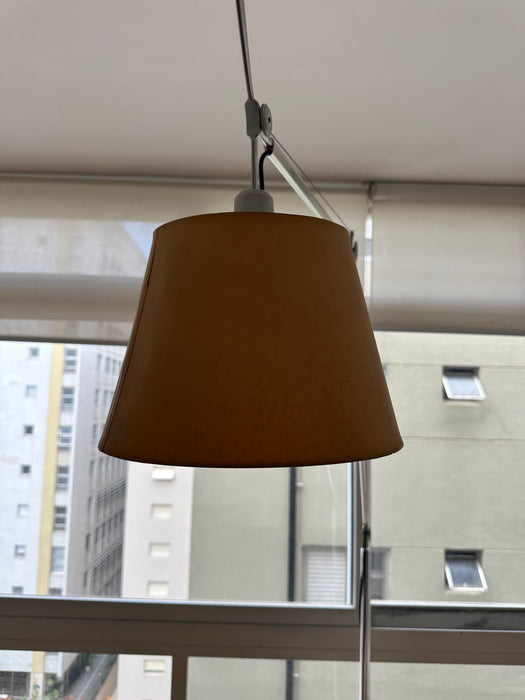 Luminária de Piso “Tolomeo Mega Floor” – Giancarlo Fassina & Michele De Lucchi para Artemide