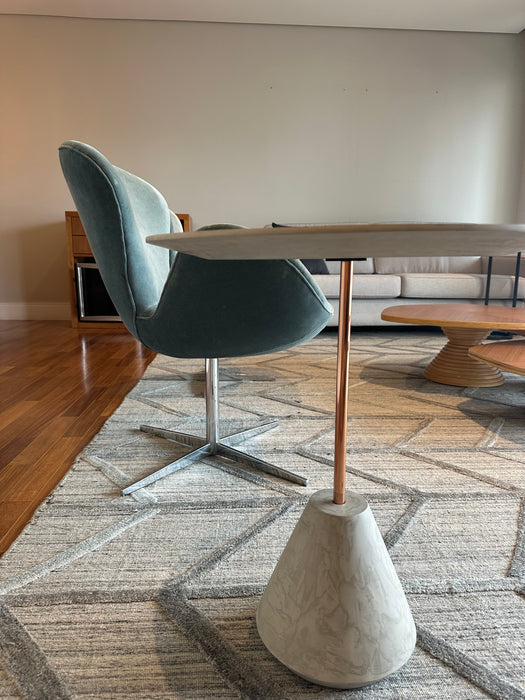 Par de Poltronas "Swan" – Breton