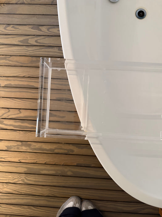 Banheira com Torneiras e Bandeja em Acrílico – Victoria + Albert