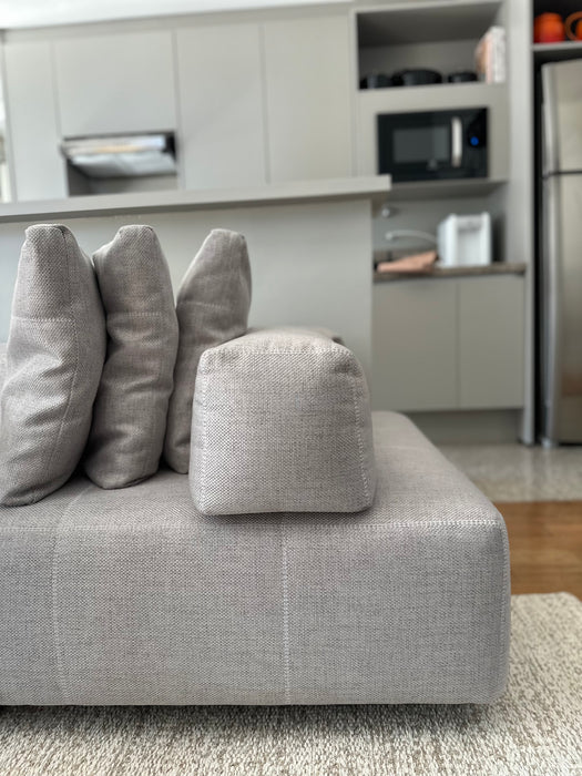 Sofá + Pufe "Lençóis Maranhenses" - Clami