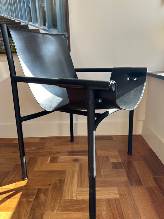 Par de Cadeiras "Crosby" – Jader Almeida