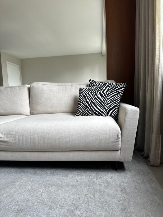 Sofá com Pufe e Aparador – Micasa / Marcenaria (aparador)