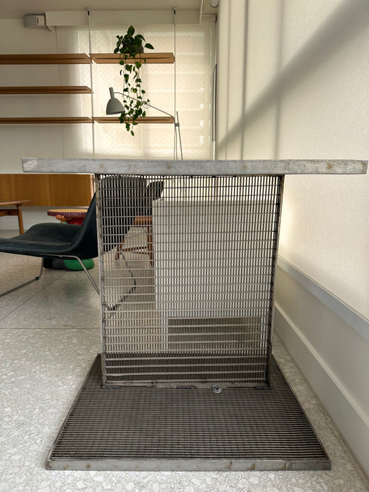 Mesa de Apoio Estilo Industrial em Ferro - Micasa