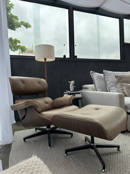 Poltrona "Eames" com Banqueta - Carbono