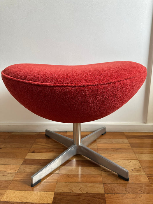 Poltrona "Egg" + Banqueta