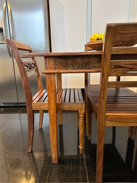 Conjunto de Mesa de Jantar com 3 Cadeiras