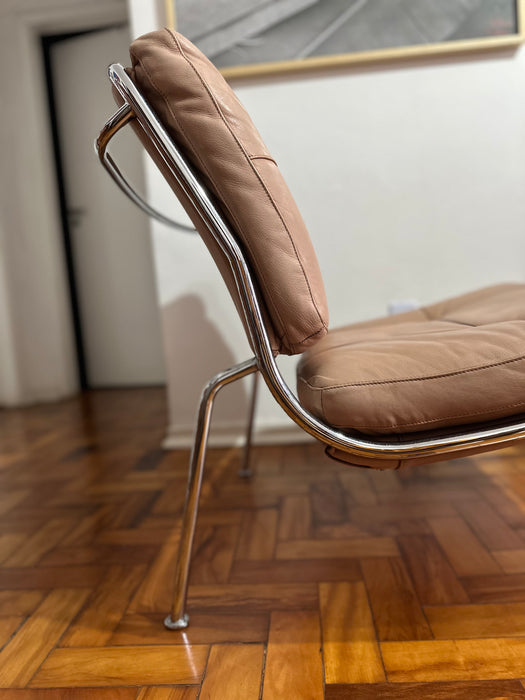 Poltrona "Frog" em Couro – Piero Lissoni para Living Divani