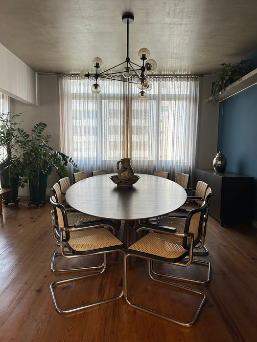 Mesa de Jantar "Chuva" Oval  – Léo Romano para Arquivo Contemporâneo