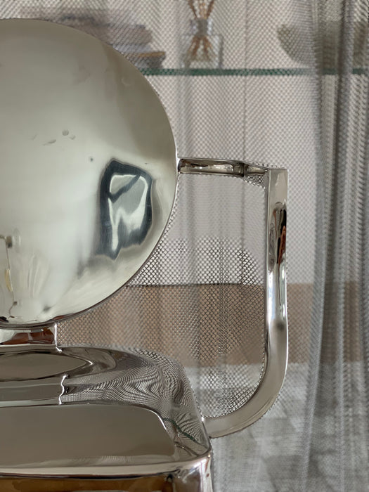 Conjunto de 6 Cadeiras “Kong” (2 com braços) – Philippe Starck para Emeco