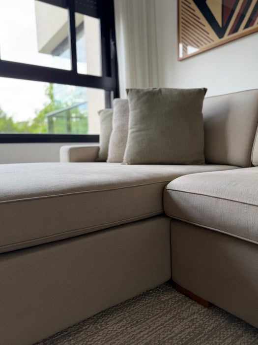 Sofá com Chaise