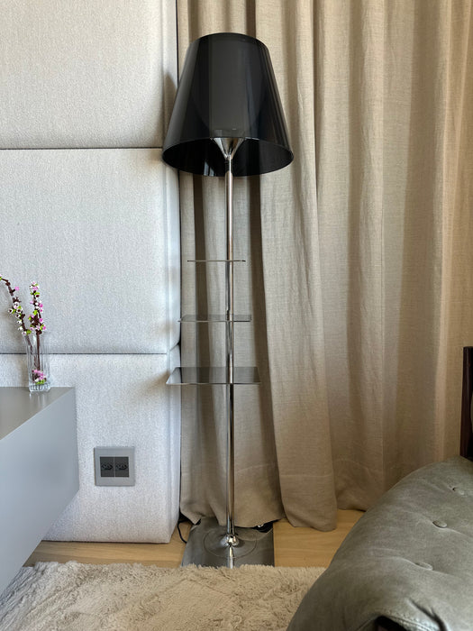 Luminária de Piso "Biblioteche" – Philippe Starck para FLOS