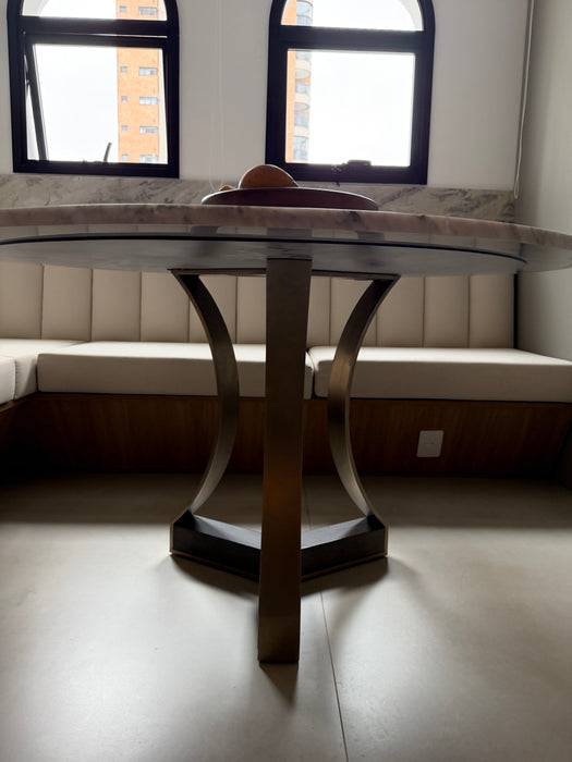 Mesa de Jantar “Alderaan” – Artefacto