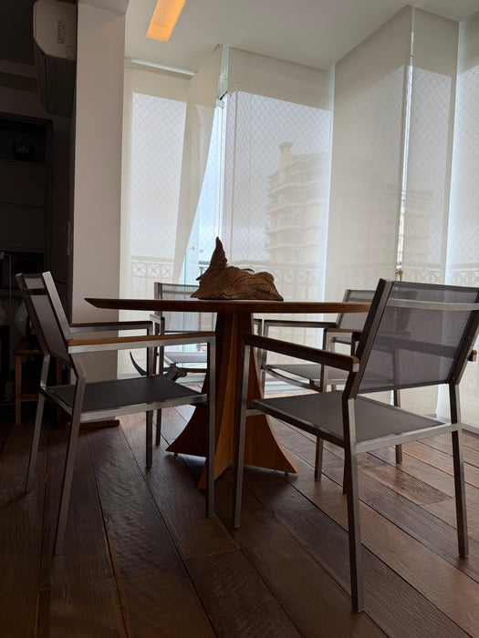 Mesa de Jantar Redonda em Madeira