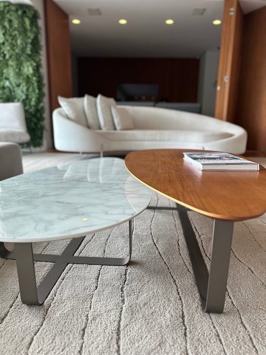 Mesas de Centro com Tampo em Madeira e Resina