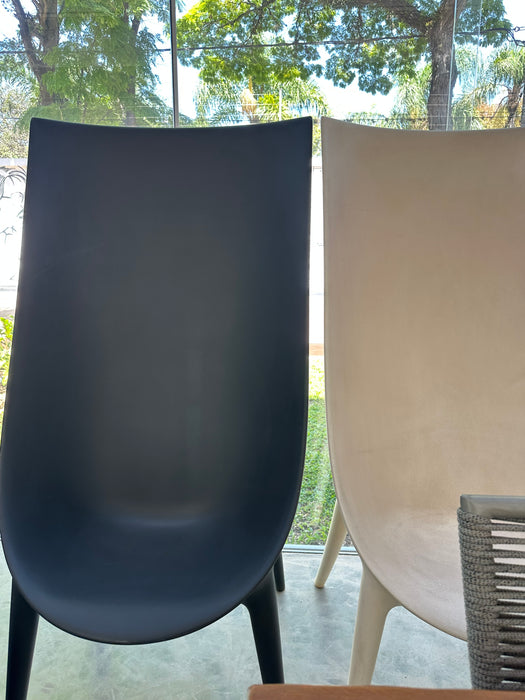 Par de Poltronas Outdoor “Driade” Black & White – Philippe Starck