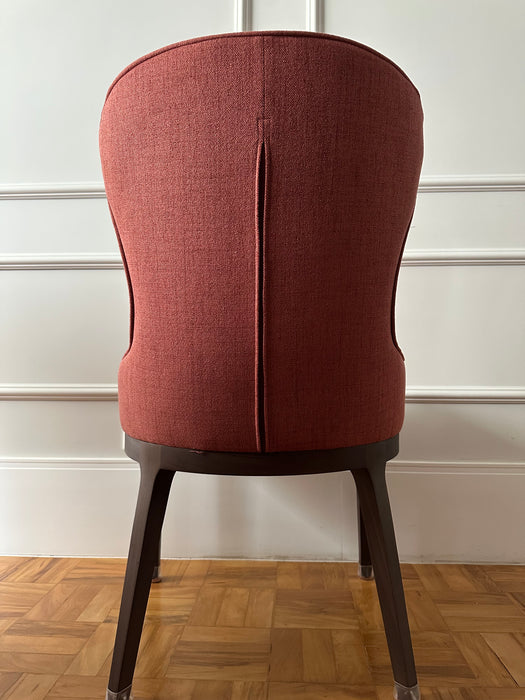 Conjunto com 8 Cadeiras "Silhouette" – Artefacto