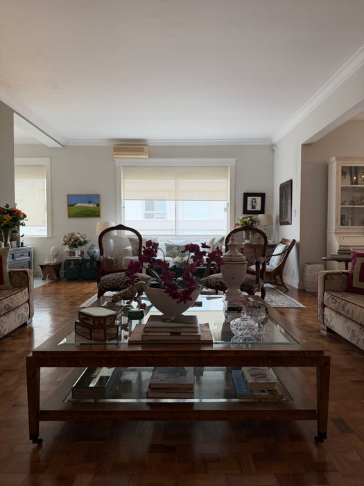 Mesa de Centro em Rádica com Tampo de Vidro - Claridge House