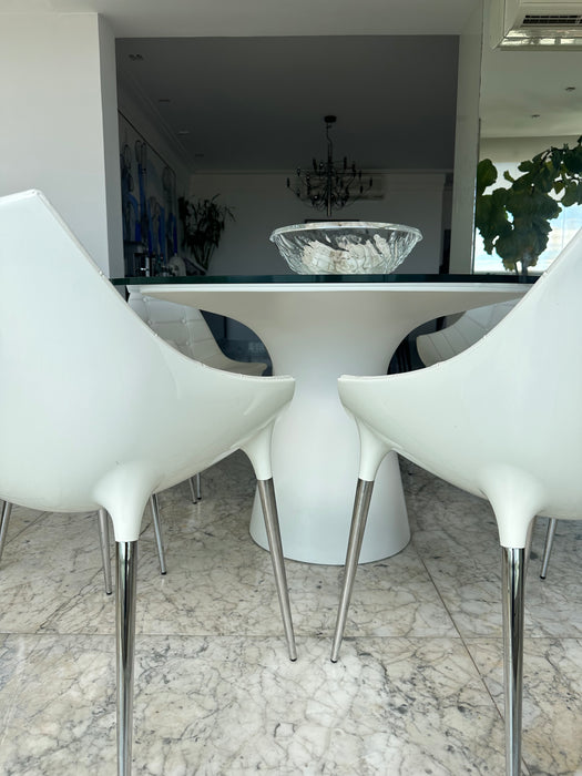 Mesa de Jantar com Tampo de Vidro – Artefacto