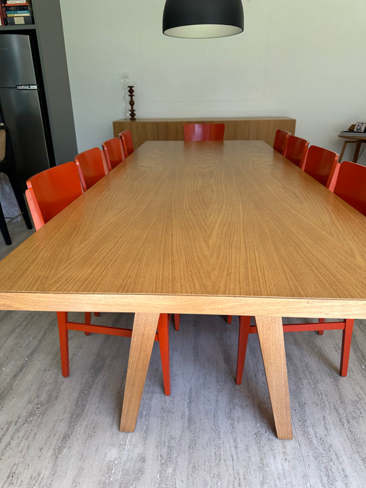 Mesa de Jantar "Mineira" em Freijó - Etel Carmona  para Etel