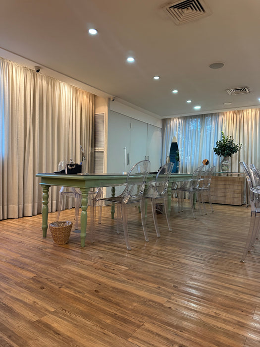 Mesa em Laca Verde com Vidro