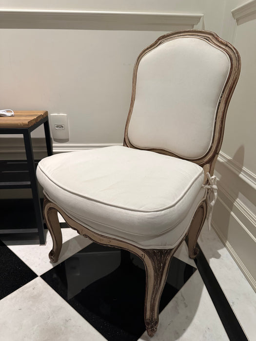 Cadeira Clássica Baixa