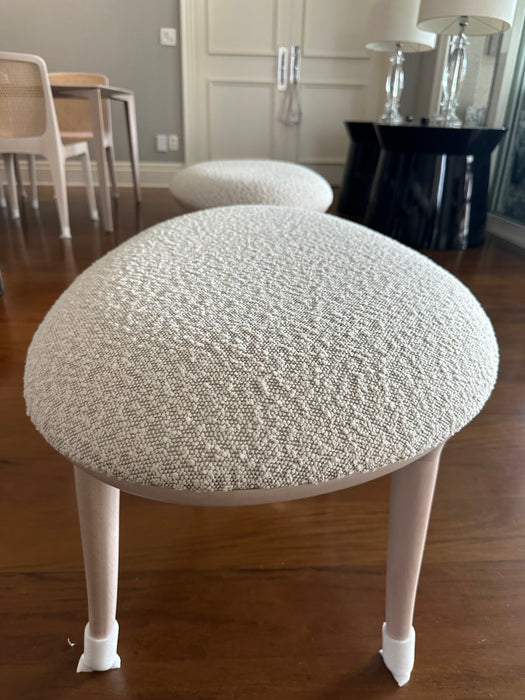 Par de Puffs "Munik" Especial – Jader Almeida