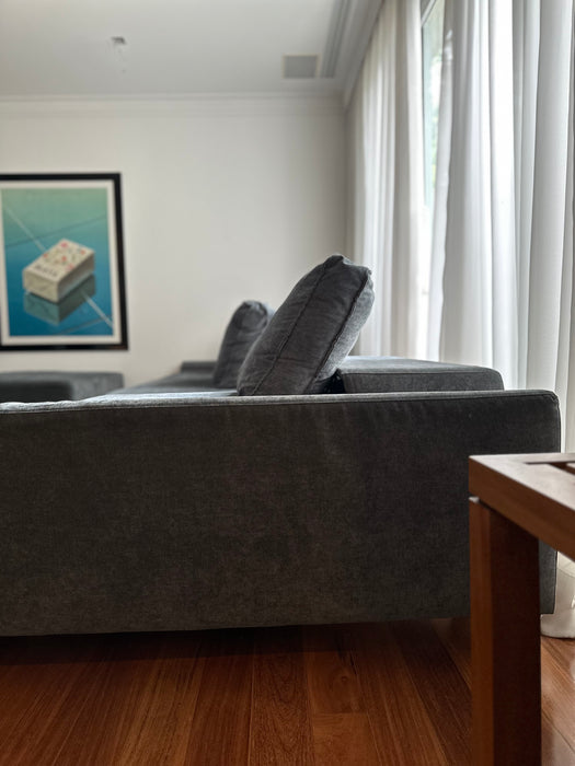 Sofá Retrátil com Pufe