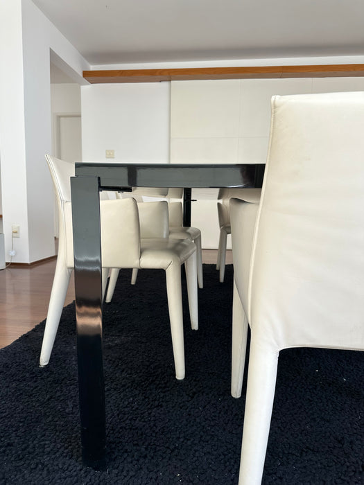 Mesa de Jantar em Laca Preta