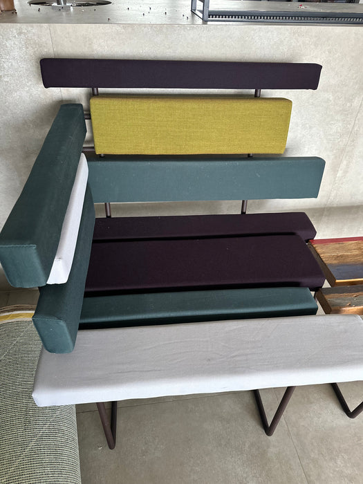 Par de Poltronas "Tiras" com Mesa - ,Ovo