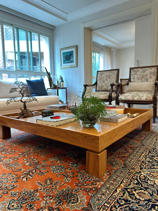 Mesa de Centro "Rosá" - Maria Cândido Machado